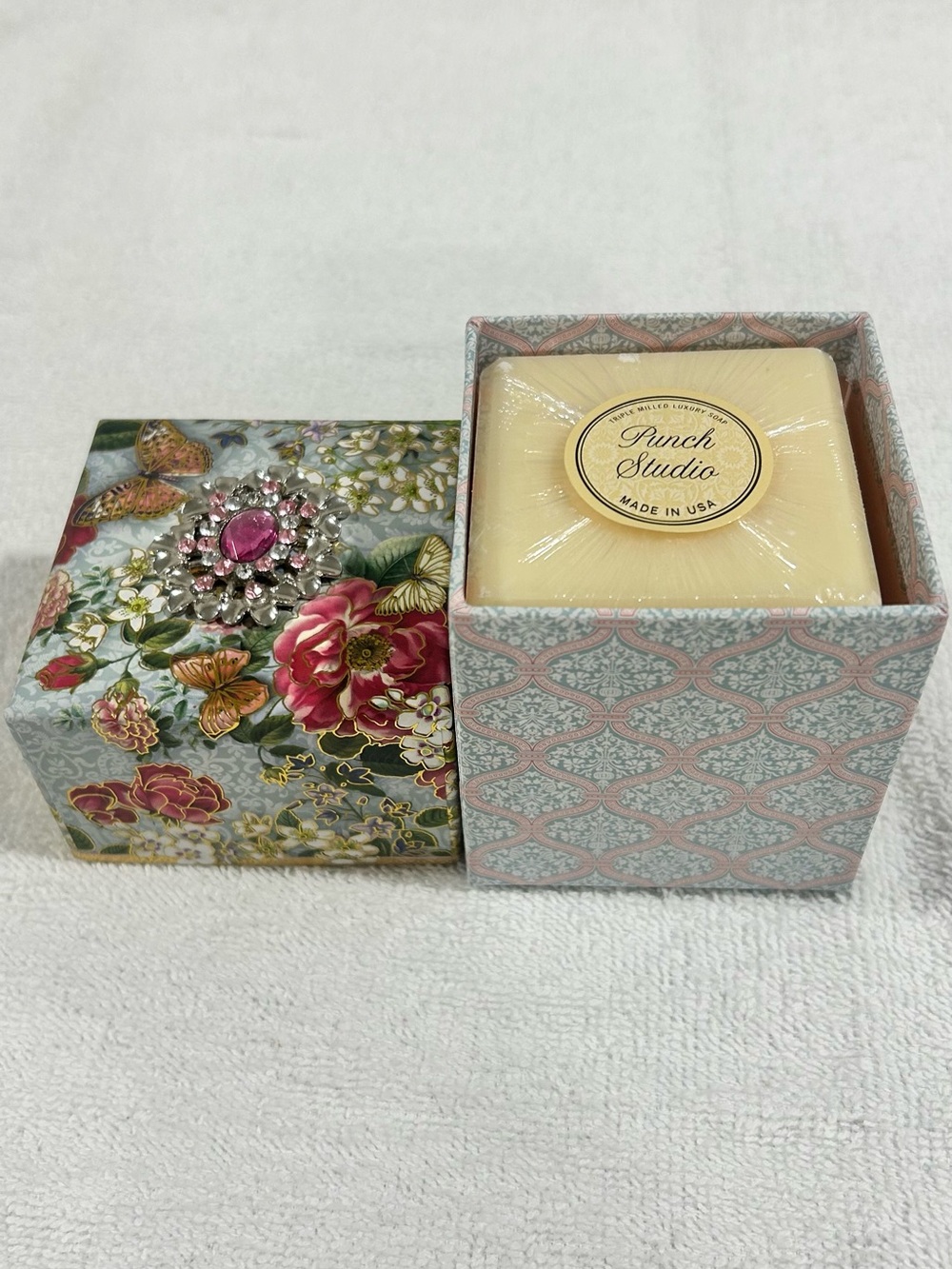 Punch Studio Floral Decorative Soap Box in Pink and Green - Picture 4 of 4